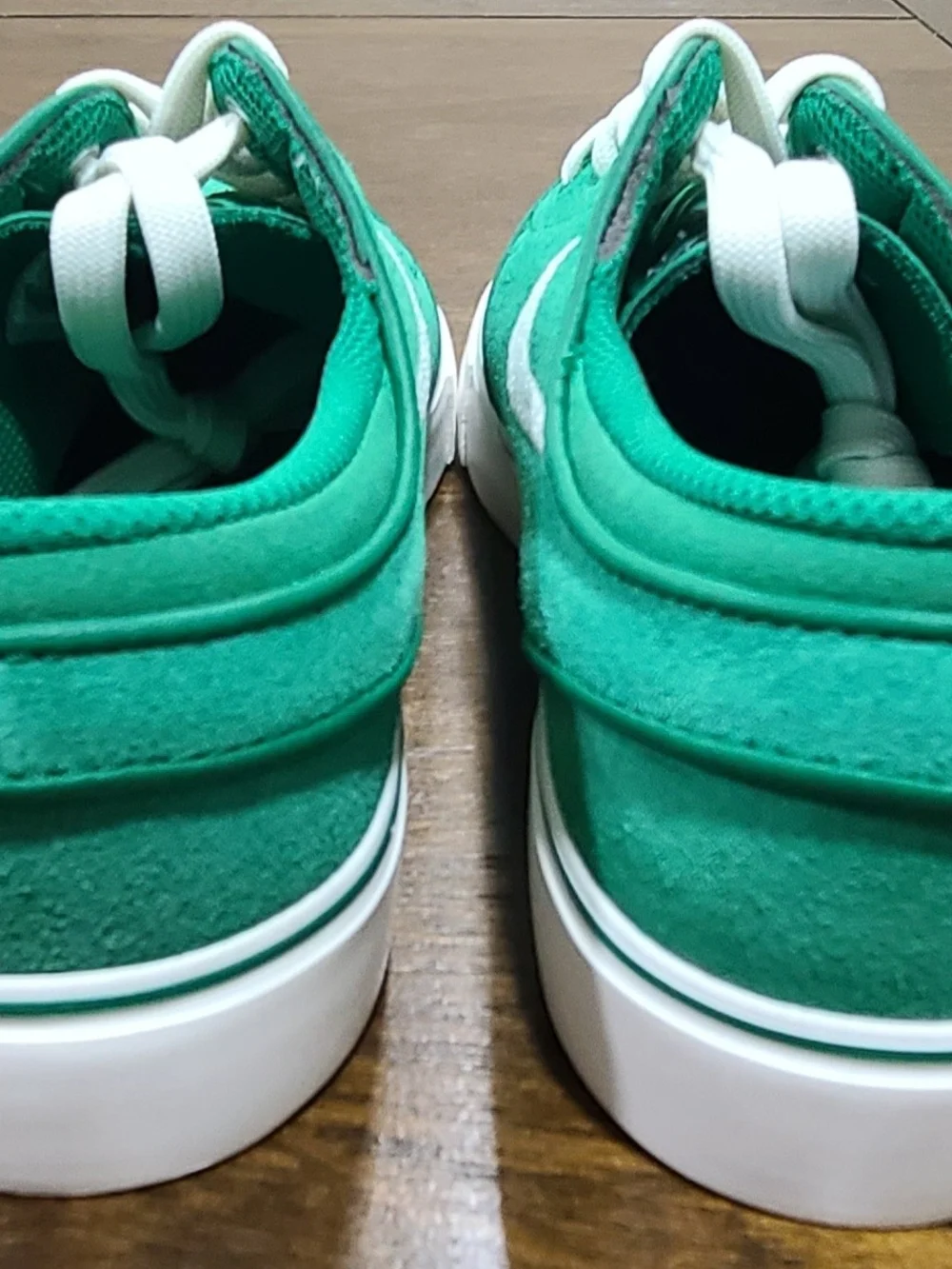 Nike SB Stefan Janoski Pine Green Sail (Grade School) Kid's 6Y / Women's 7.5